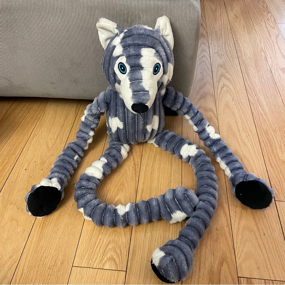 Plush squeaky tug toy